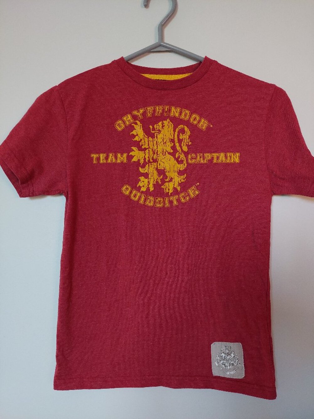 Universal Studios Harry Potter Gryffindor Quidditch Team Captain T-shirt Youth S